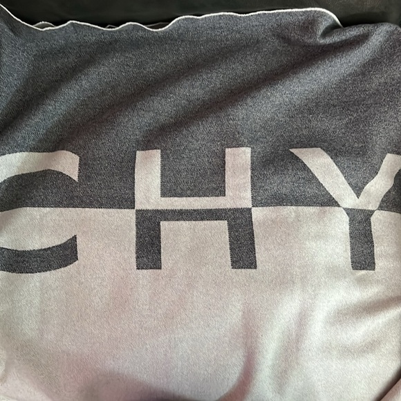 NWOT Givenchy Logo Jacquard Wool & Cashmere Scarf - Picture 4 of 7